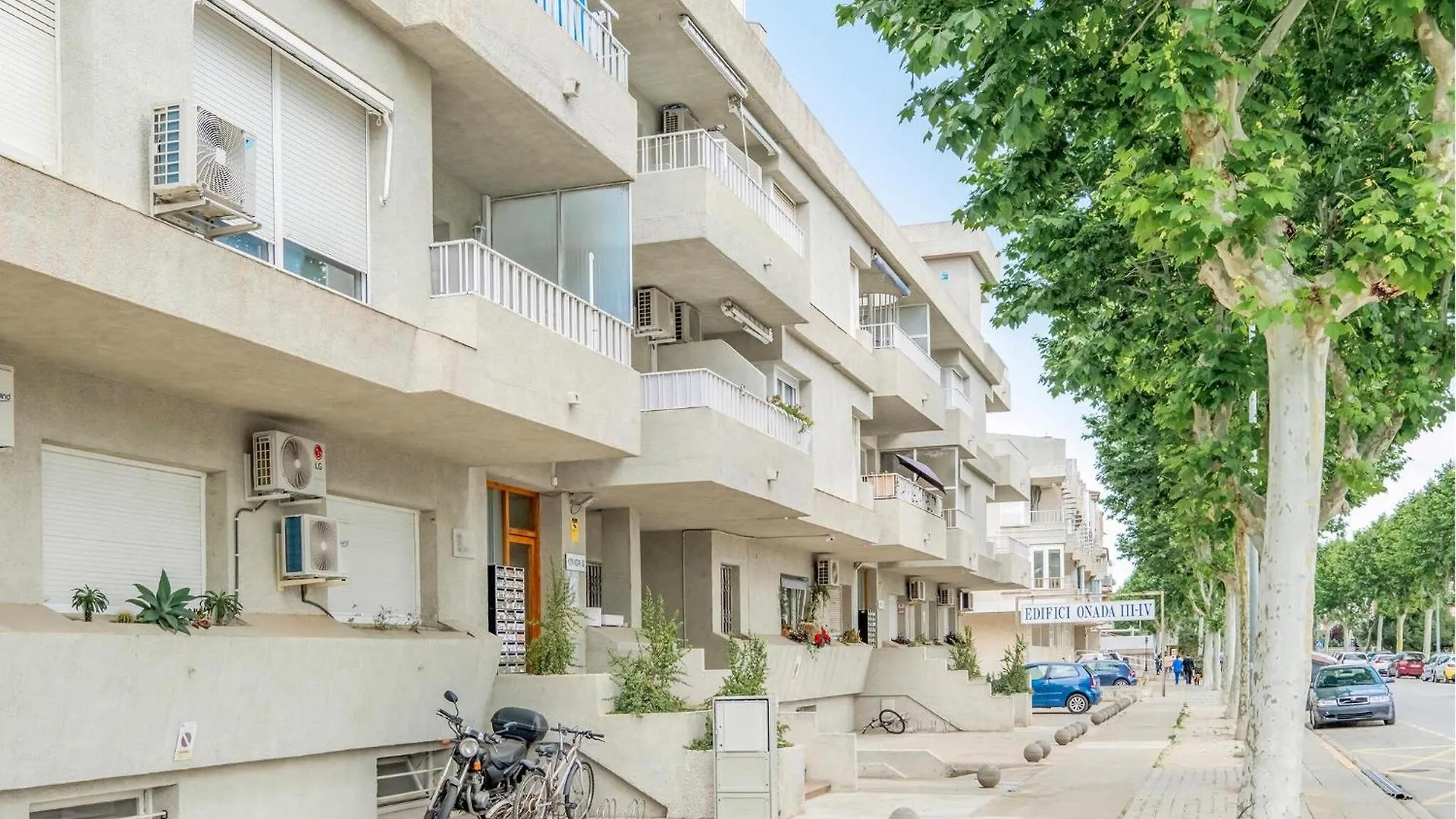 1 Bedroom Pet Friendly Apartment In Empuriabrava